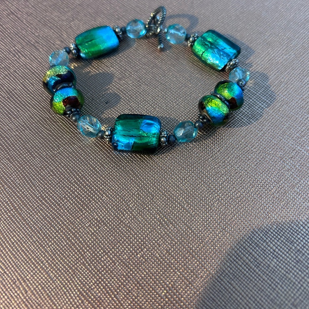 Vintage Elegant Blue and Green Beaded Bracelet